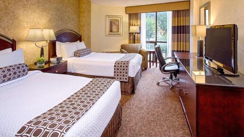 St. Johns Hotel | Radisson Hotel Austin - University