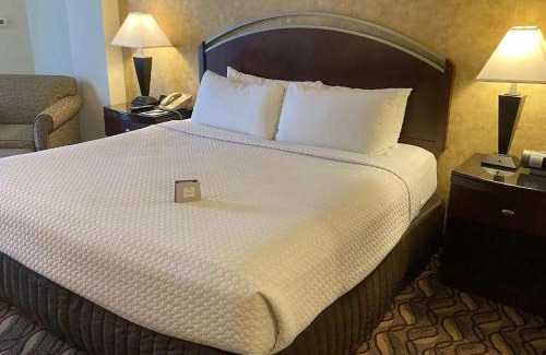 St. Johns Hotel | Radisson Hotel Austin - University