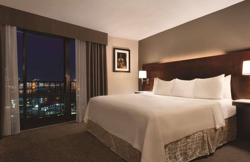Covington Hotel | Radisson Hotel Cincinnati Riverfront