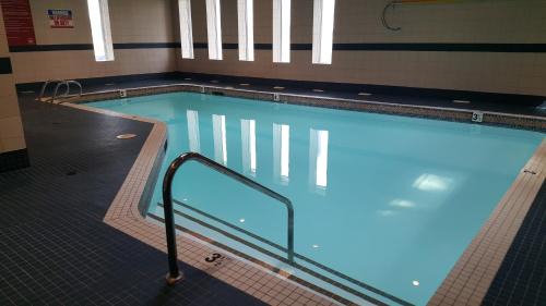 West Edmonton Hotel | Radisson Hotel & Conference Centre Edmonton