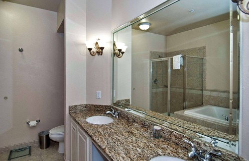 Biggs Field Hotel | Radisson Hotel El Paso Airport