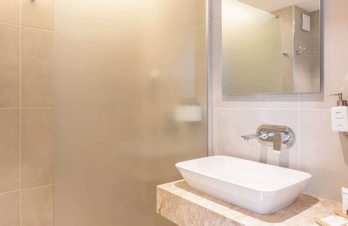 Saint-Denis Hotel | Radisson Hotel Saint Denis, La Reunion