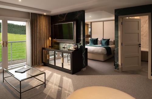 Larkhall Hotel | Radstone Hotel