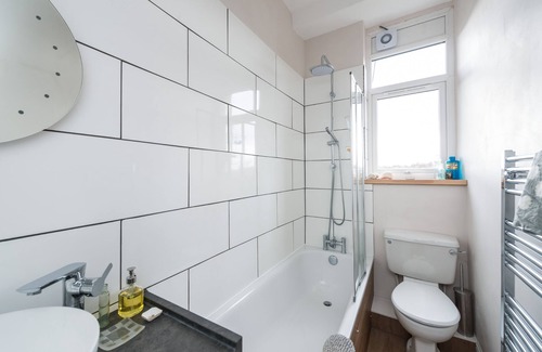 Stockbridge Cottage | Raeburn Place Apartment - sleeps 2 guests