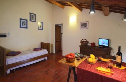 Umbertide House | Raffinée Farmhouse with pool views