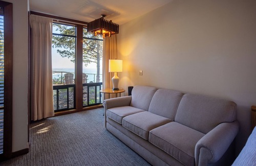 Ragged Point Hotel | Ragged Point Inn and Resort