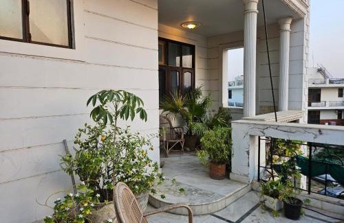 Gurugram Bed & Breakfast | Raghuvansh cottage stay