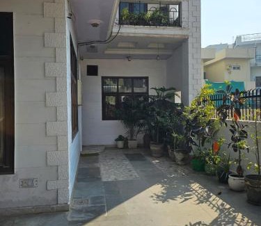 Gurugram Bed & Breakfast | Raghuvansh cottage stay