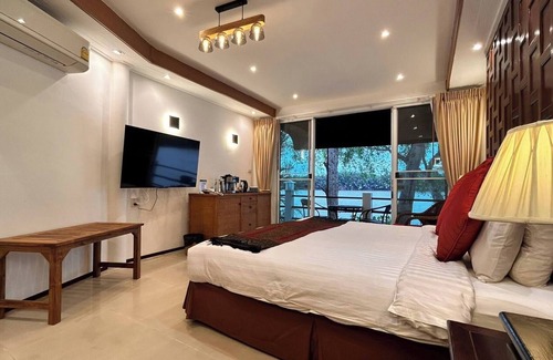 Bang Khla House | Rainbow Arokaya Holistic Longevity Wellness Resort - Riverfront Room type