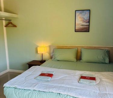Bophut Apartment | Rainbow Room No 10 Front of Haad Rin Queen Ferry