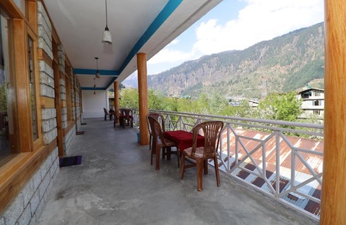 Old Manali House | Raj guest house