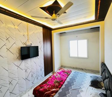 Vrindavan House | Ram Bhawan HomeStay