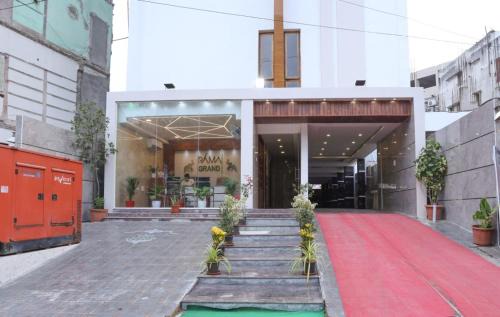 Tirupati Hotel | Rama grand