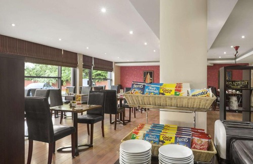 Oldbury Hotel | Ramada Birmingham Oldbury M5 J2