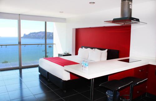 Hornos Hotel | Ramada by Wyndham Acapulco Hotel & Suites