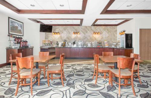 Dupont Hotel | Ramada by Wyndham Denver International Airport