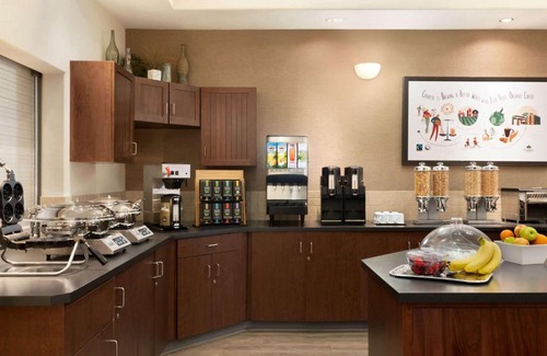 Drayton Valley Hotel | Ramada by Wyndham Drayton Valley