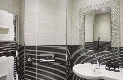 Oldbury Hotel | Ramada by Wyndham Oldbury Birmingham