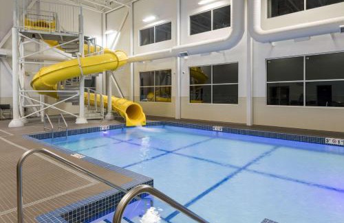 Revelstoke Hotel | Ramada by Wyndham Revelstoke