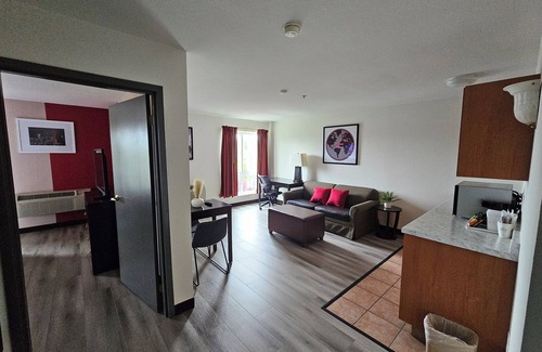 SeaTac Hotel | Ramada by Wyndham SeaTac Airport