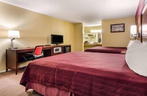 Gilroy Hotel | Ramada Limited Gilroy