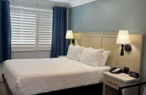 South Redondo Hotel | Ramada Limited - Redondo Beach - Walk to the beach
