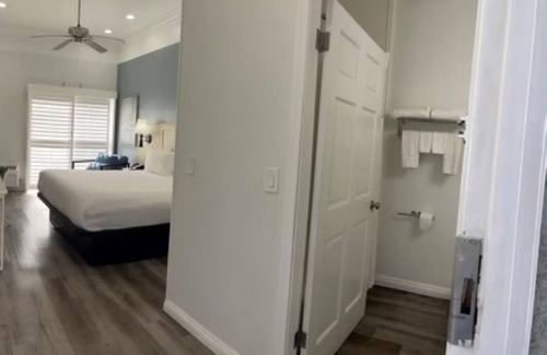 South Redondo Hotel | Ramada Limited - Redondo Beach - Walk to the beach