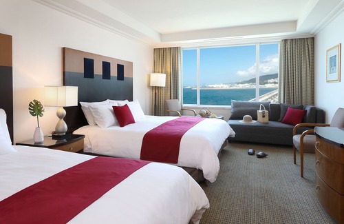 Downtown Hotel | Ramada Plaza Jeju Ocean Front