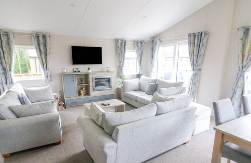 Yealand Conyers House | RAMBELLS LODGE, SHERWOOD 31, family friendly in Carnforth