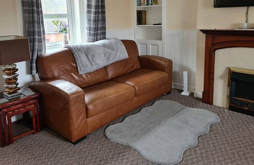 Kirriemuir Apartment | Ramblers Rest. Cosy apartment, perfect base for hillwalkers