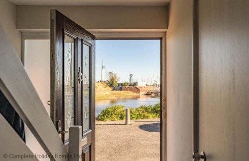 Gosport House | Rampart View