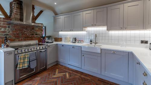 Ramsbury House | Ramsbury Cottage