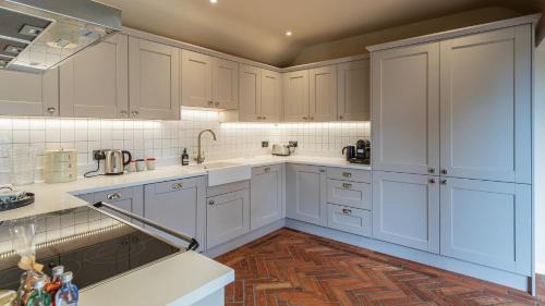 Ramsbury House | Ramsbury Cottage