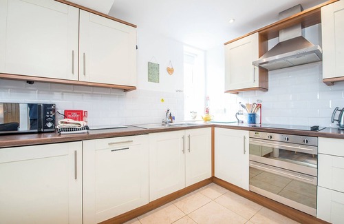 Solva Cottage | Ramsey View, Holiday property Llanunwas, Solva, Sleeps 6, 3 bedrooms, bathrooms