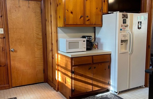 Durham House | Ranch home, 3 private bedroom suites with full private bathrooms, near Duke Univ