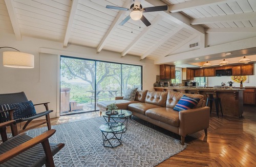 Paso Robles House | Ranch House Estate - Luxurious ranch house, vineyard views, pool, tennis, 4 bedrooms, 2.5 baths