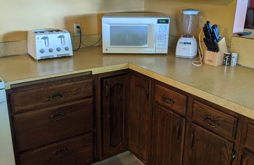 Inavale House | Ranch house/hunting lodge for the whole family close to lake, river & hunting