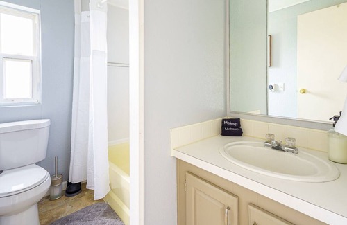 McKenna Apartment | Ranch Style*King Bed*Free Parking*Scenic*Relaxing