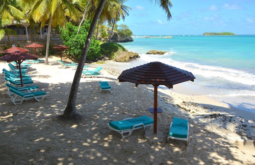 Le Gosier Apartment | Rare! French Caribbean Duplex, direct access to the beach and sea view (1 to 5 people)