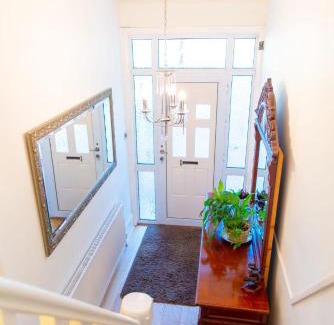 Woodside Apartment | Rare London 6bedroom House