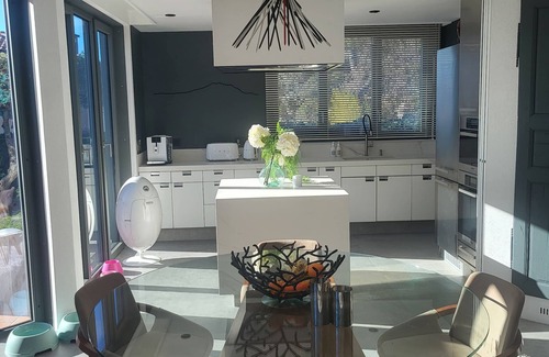 Est House | Rare, Maison D'architecte, Piscine, Calme Absolu, Cours Mirabeau à 10 min à Pied