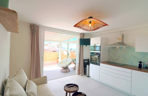 Antibes City Centre Apartment | Rare! Oasis Btw Old Antibes & Beach