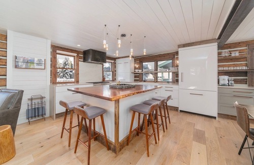 Crested Butte Cabin | Rated CB's Best Designer Luxury Home in Town! 1Block Free Shuttle! 2Fireplaces!