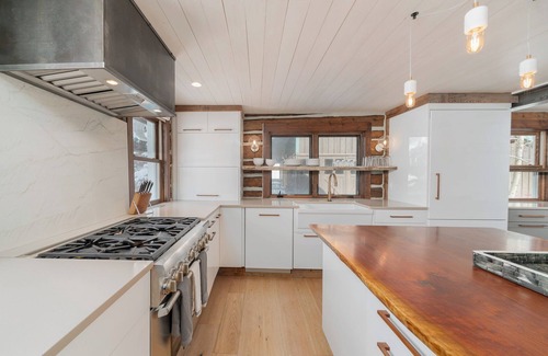 Crested Butte Cabin | Rated CB's Best Designer Luxury Home in Town! 1Block Free Shuttle! 2Fireplaces!