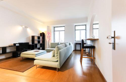 Santa Isabel Apartment | Rato Elegant by Homing