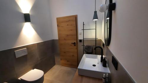 Oberdorla Apartment | raum14