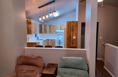 Kodiak House | Raven's Roost - Beaver Lake