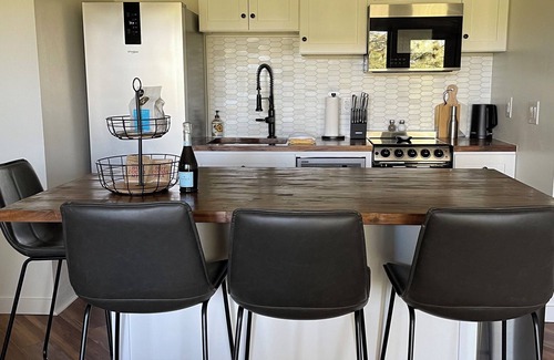 Bend Condo | Ravens Ridge at Seventh Mountain Guest Favorite: Cozy Top Floor Retreat!
