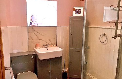 Pentrefelin Other | Ravenscroft Retreats Glamping