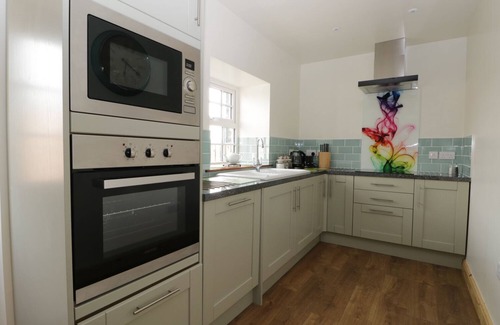 Whitby Cottage | RAW PASTURES, family friendly, with a garden in Whitby